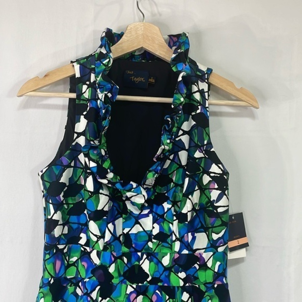✏️ nwt Just…Taylor style 9212M sleeveless stained glass print ruffle neck dress